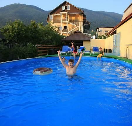 U Ruslana Guest House Gagry Exterior photo