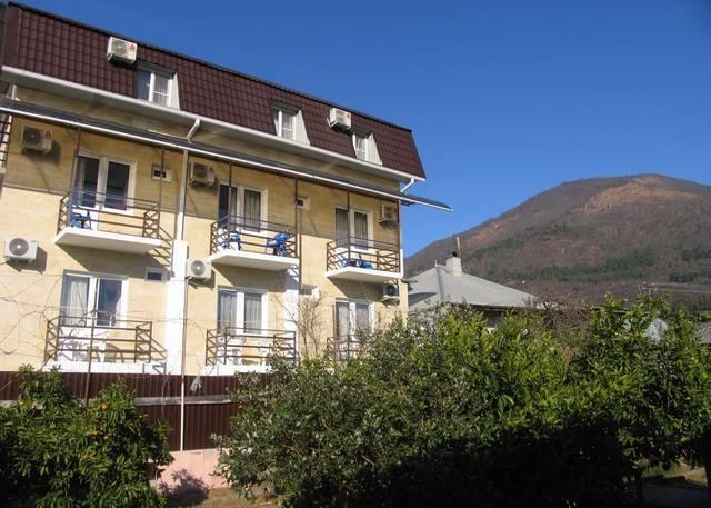 U Ruslana Guest House Gagry Exterior photo
