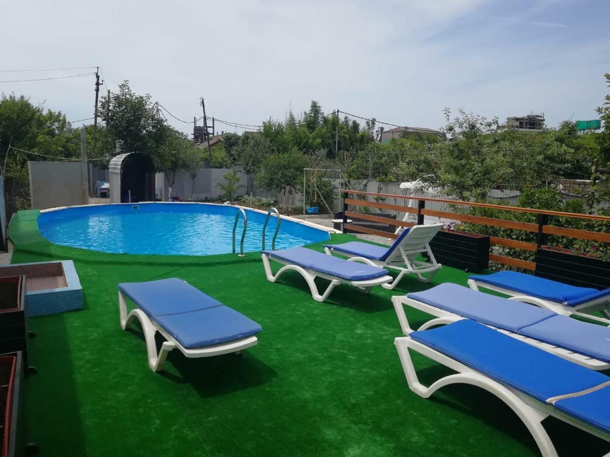 U Ruslana Guest House Gagry Exterior photo
